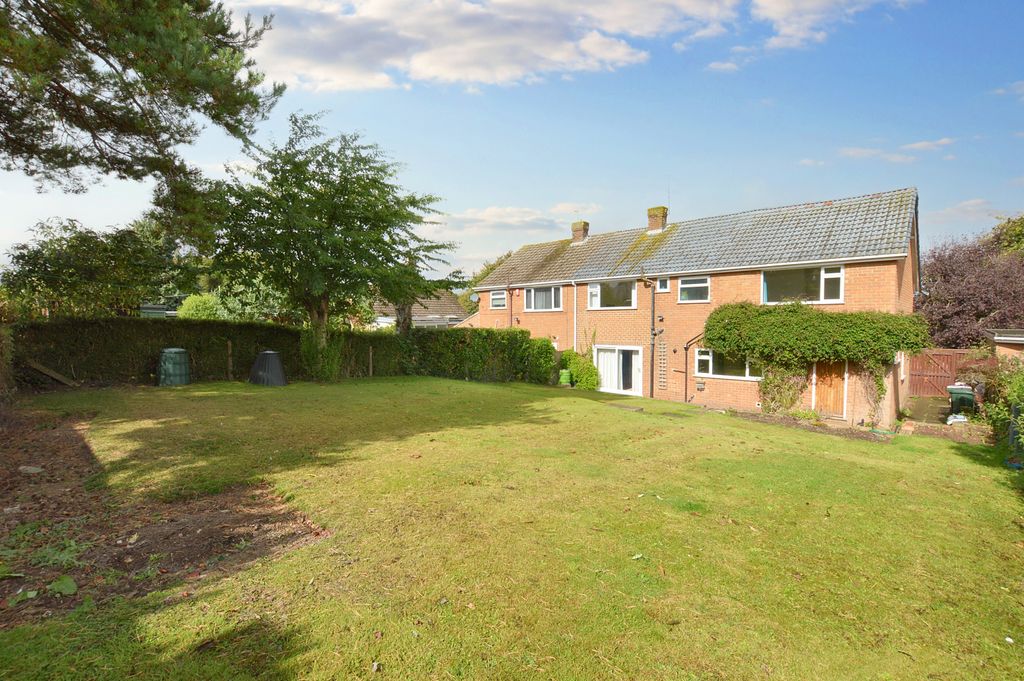 Property photo 2 of 21