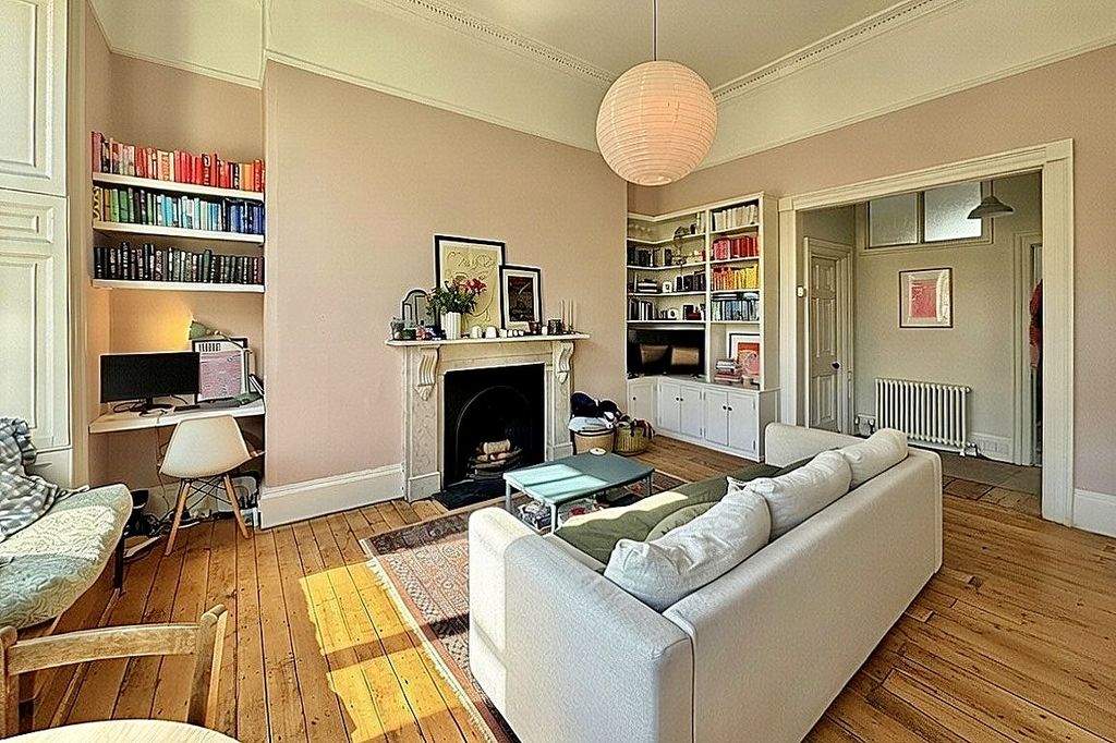 Property photo 3 of 19