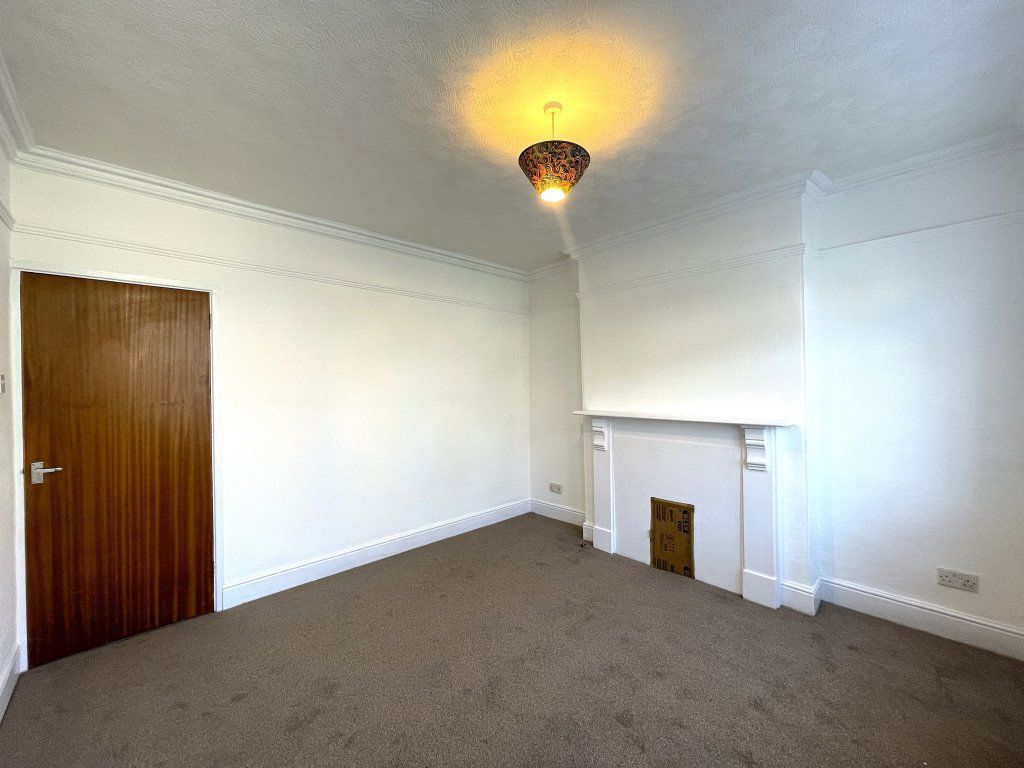 Property photo 3 of 28