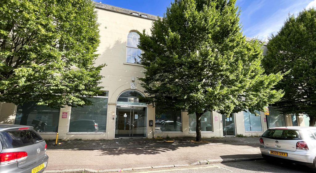 Property photo 1 of 6 282 North End Road Fulham Sw6 Office Building For Sale Rear Ext 3.Jpg