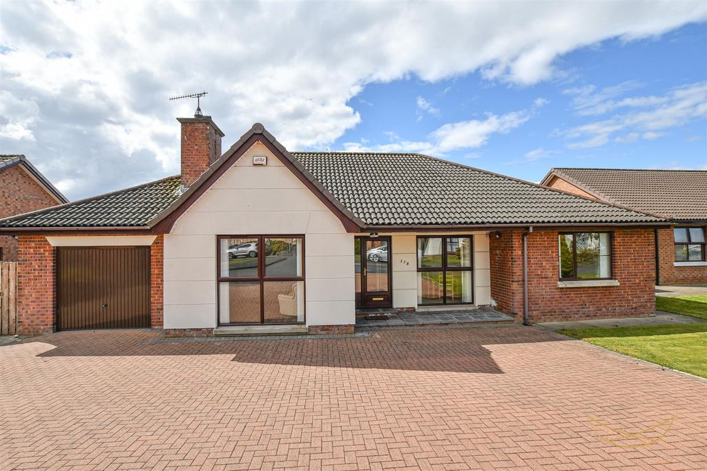 Property photo 1 of 40 Dhp-2.Jpg