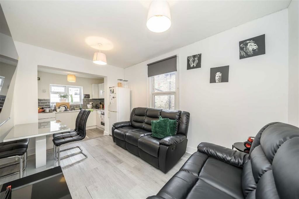 Property photo 1 of 5