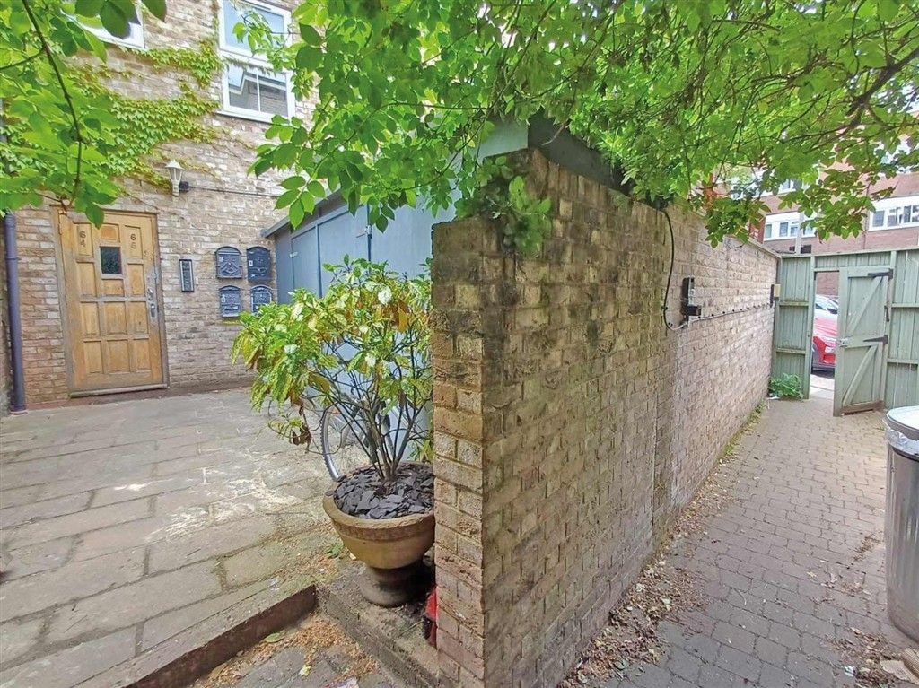 Property photo 3 of 7