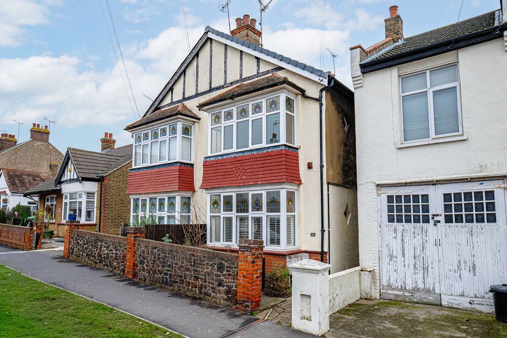 Property photo 1 of 19