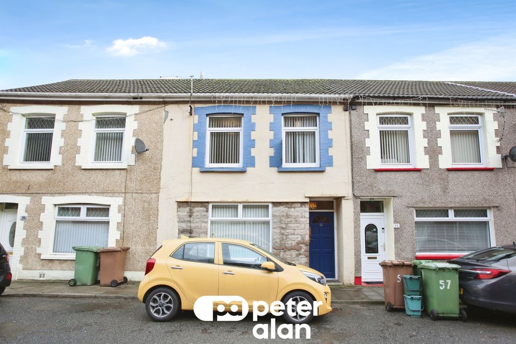 Property photo 1 of 28