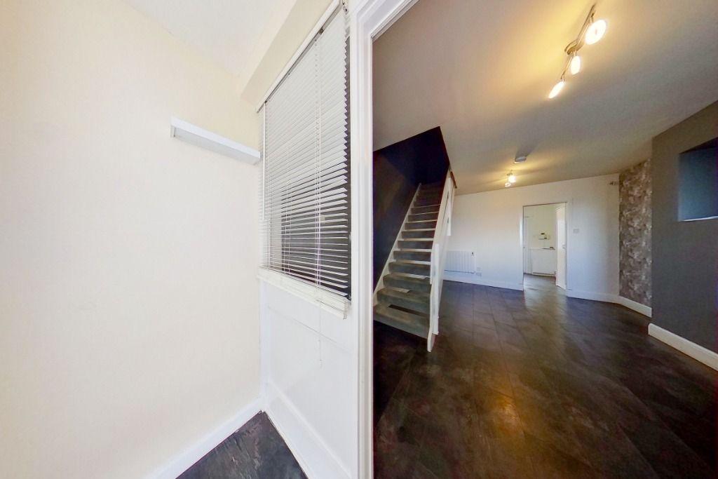 Property photo 2 of 17 Photo 2