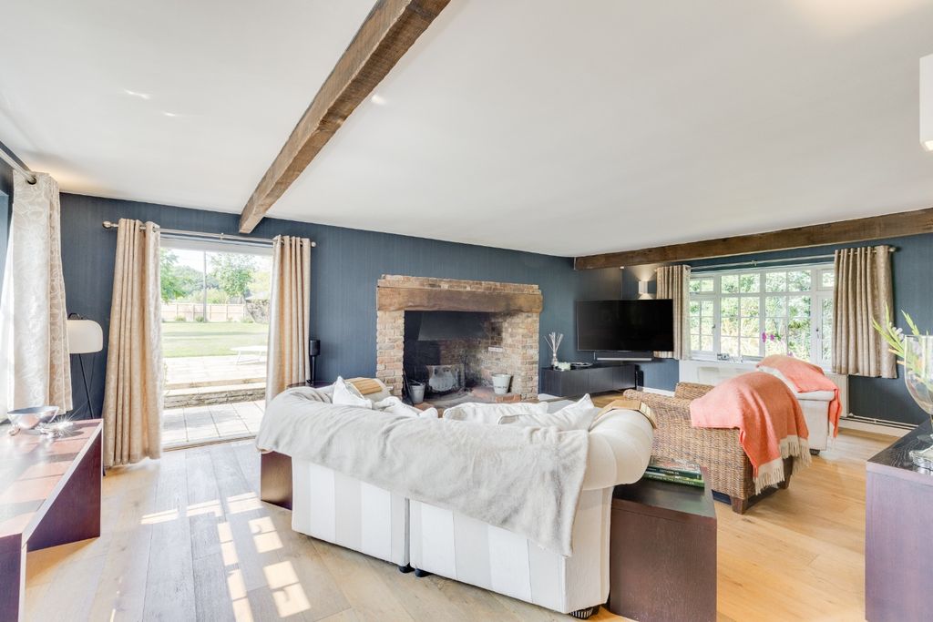 Property photo 2 of 66 4323226