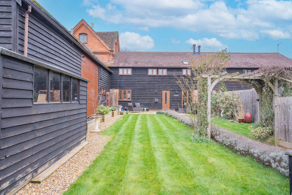 Property photo 1 of 31