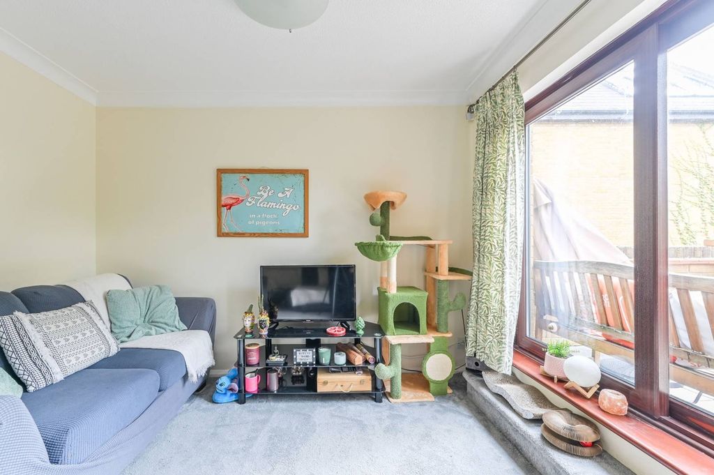 Property photo 3 of 10