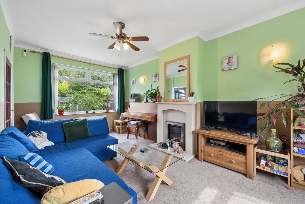 Property photo 3 of 13