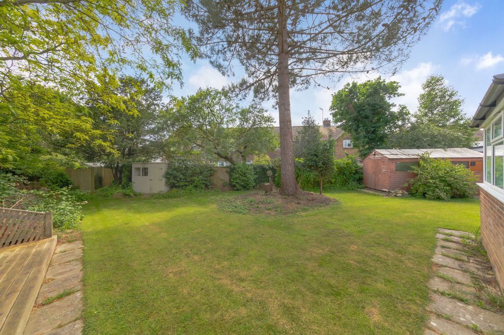 Property photo 2 of 20