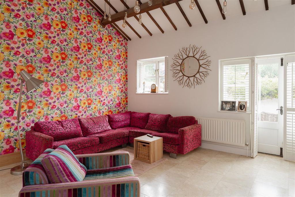 Property photo 3 of 18 7.Jpg