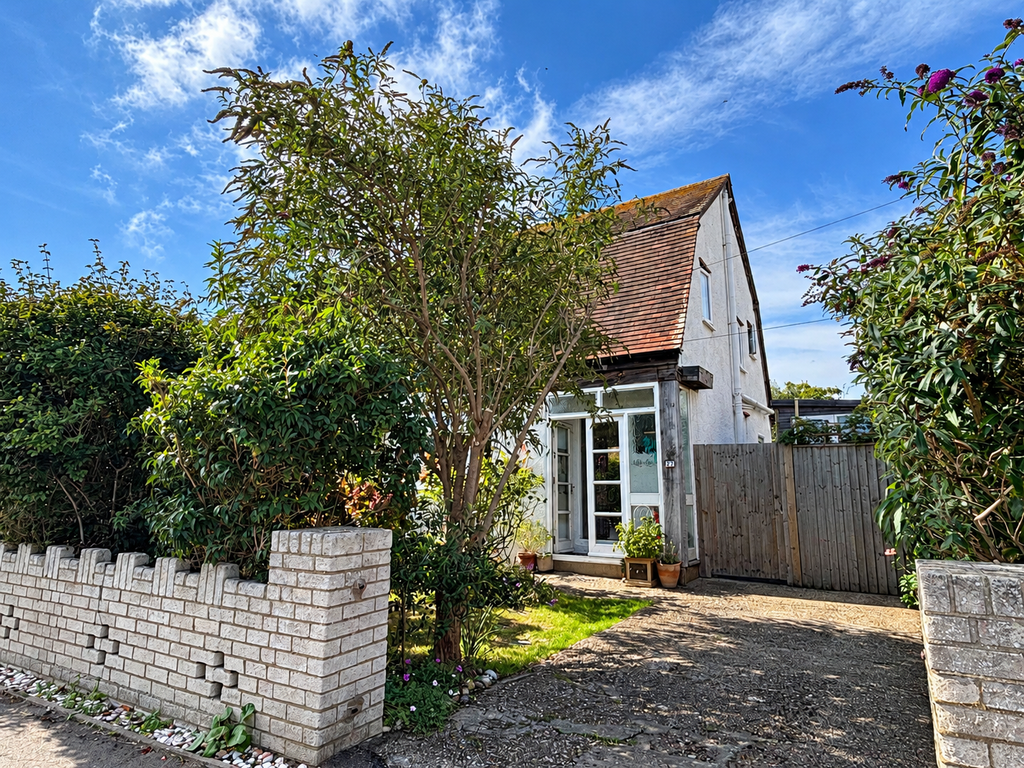 Property photo 1 of 17 Front