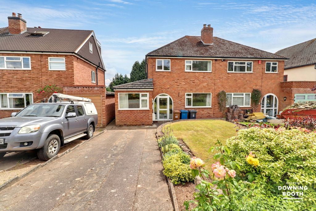 Property photo 1 of 28