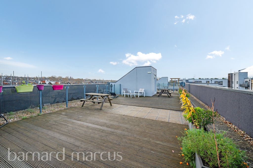 Property photo 3 of 8 Terrace