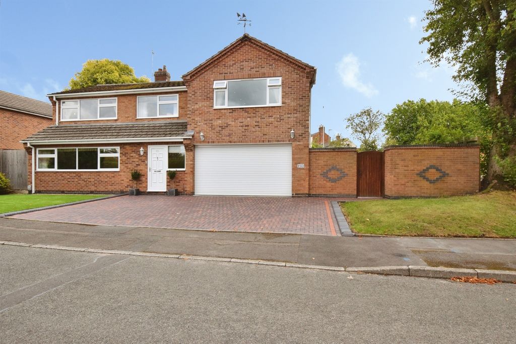 Property photo 2 of 33