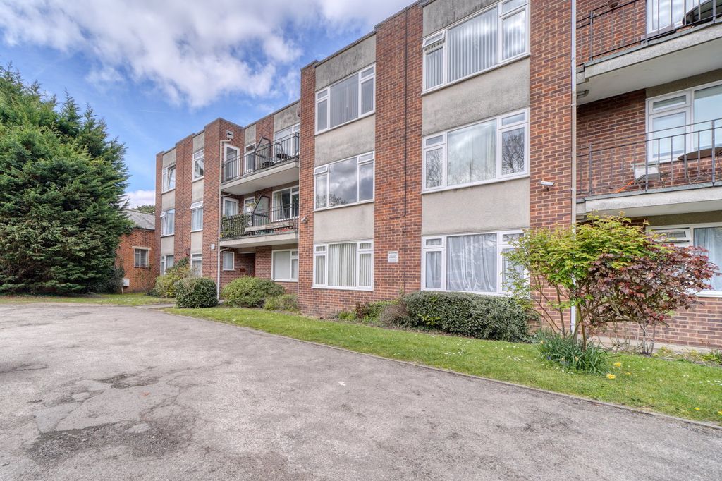 Property photo 1 of 8