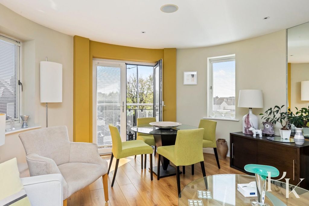 Property photo 3 of 22