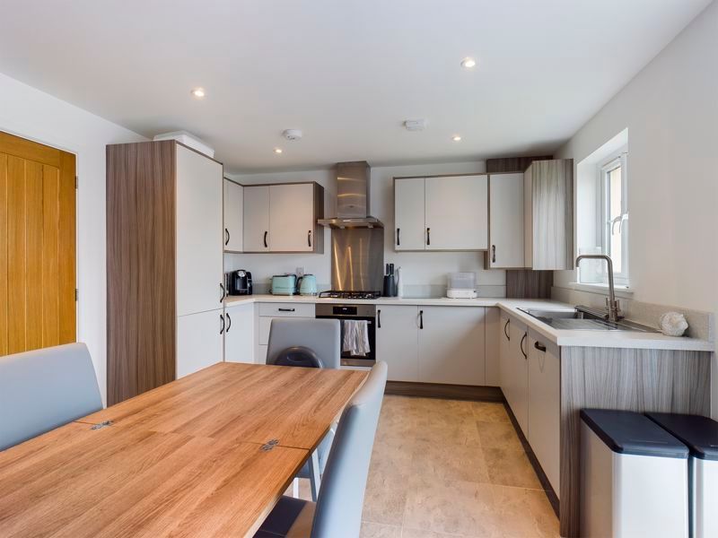 Property photo 3 of 11 Kitchen/Diner