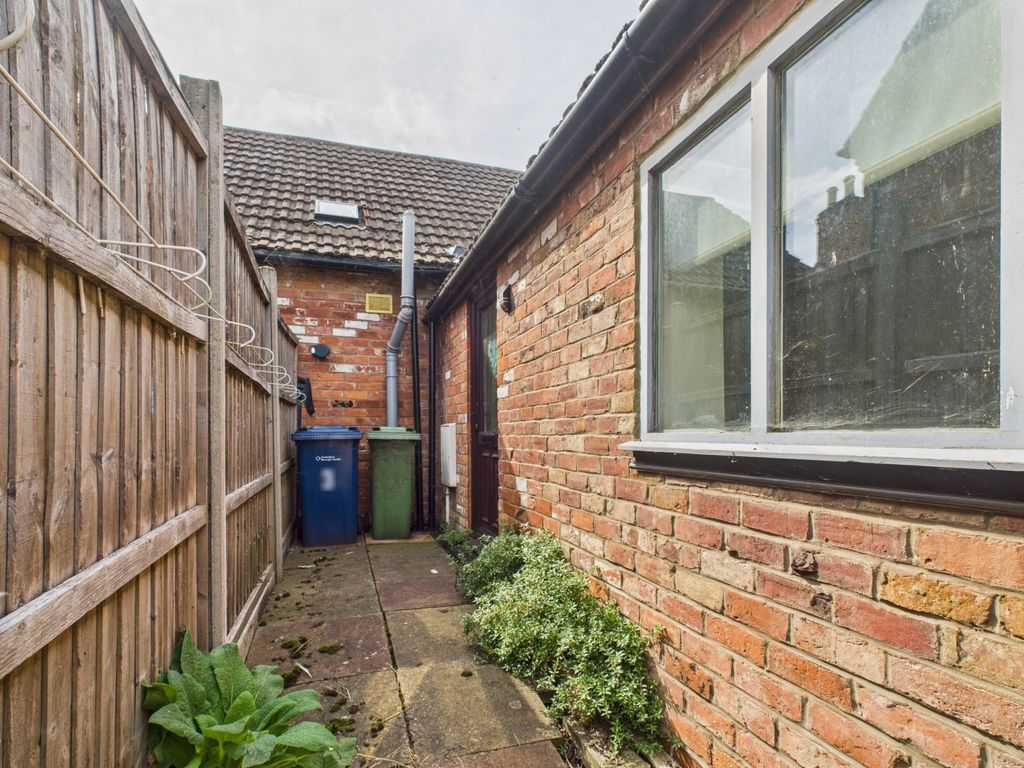 Property photo 1 of 10 Cam01791G0-Pr0192-Still001