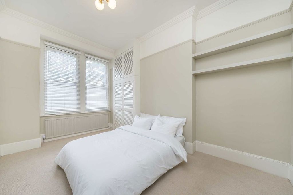 Property photo 1 of 5