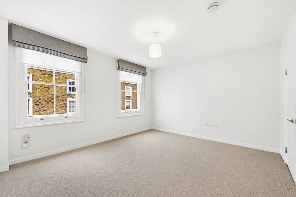 Property photo 3 of 7