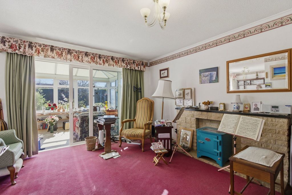 Property photo 3 of 15