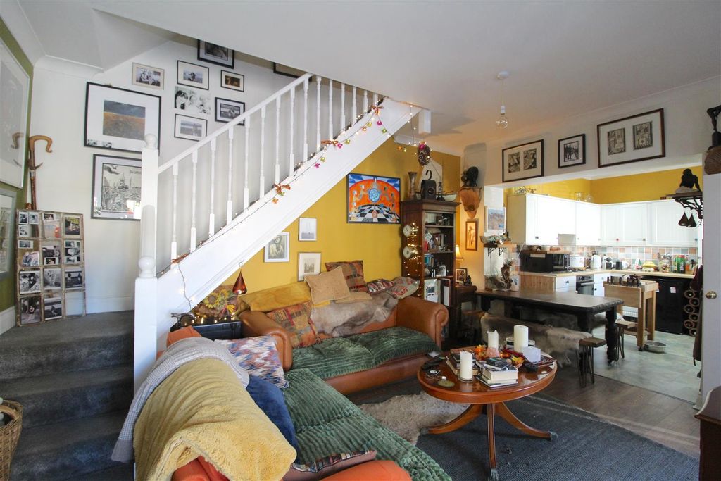 Property photo 2 of 10 Img_6259.Jpg