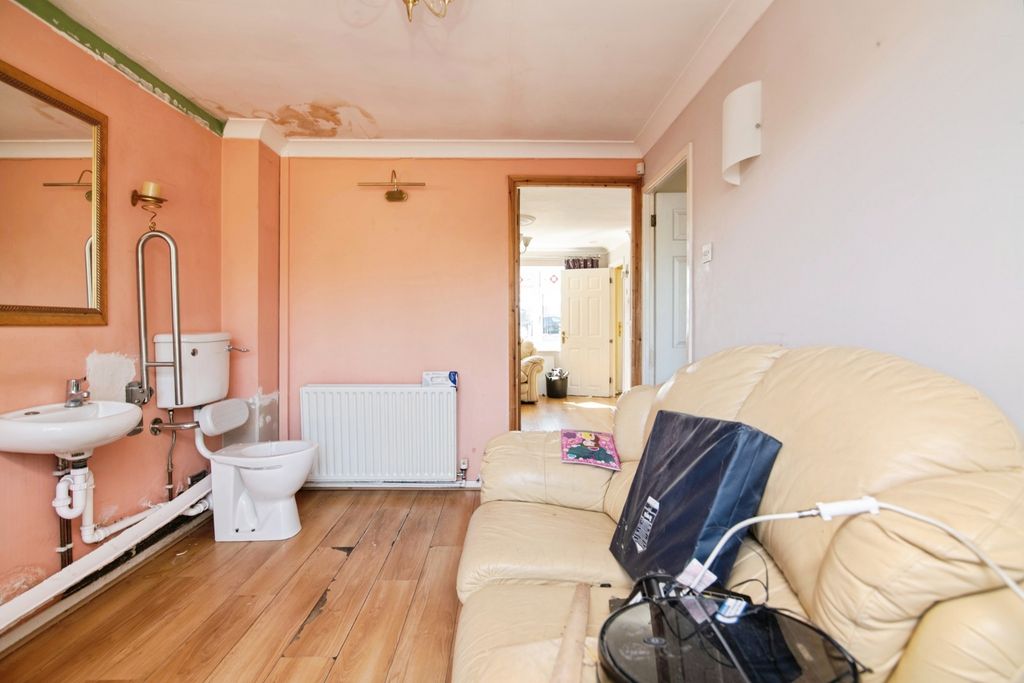 Property photo 3 of 27 Pbox-Img.Jpg