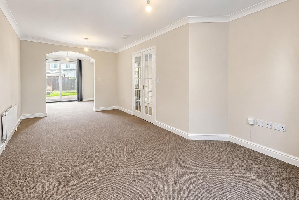 Property photo 3 of 18 3.Png