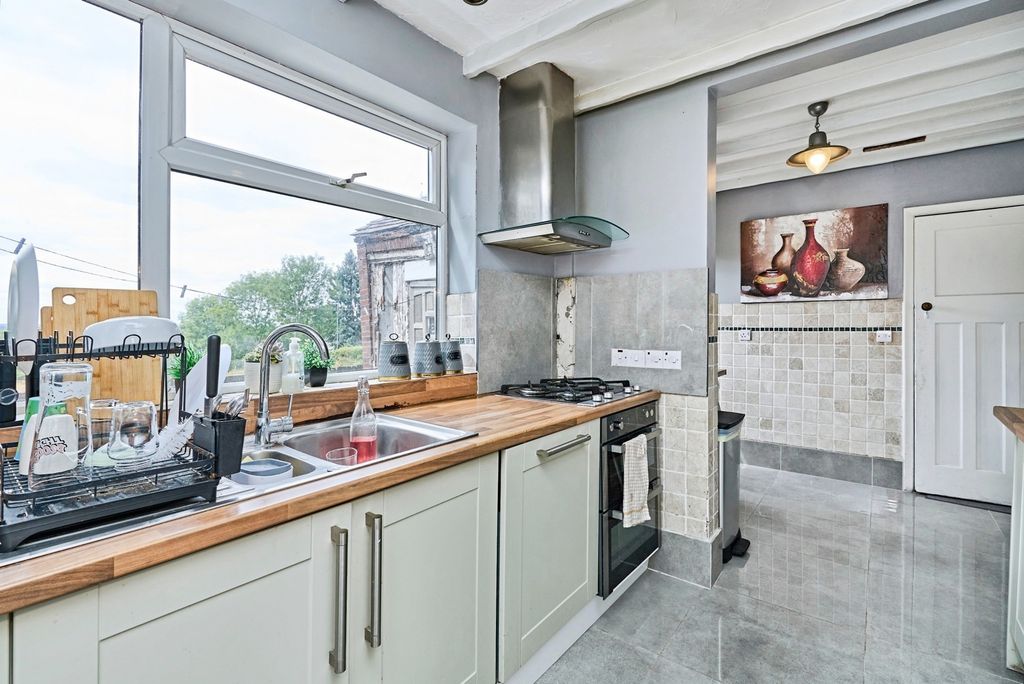 Property photo 3 of 34 Pbox-Img.Jpg