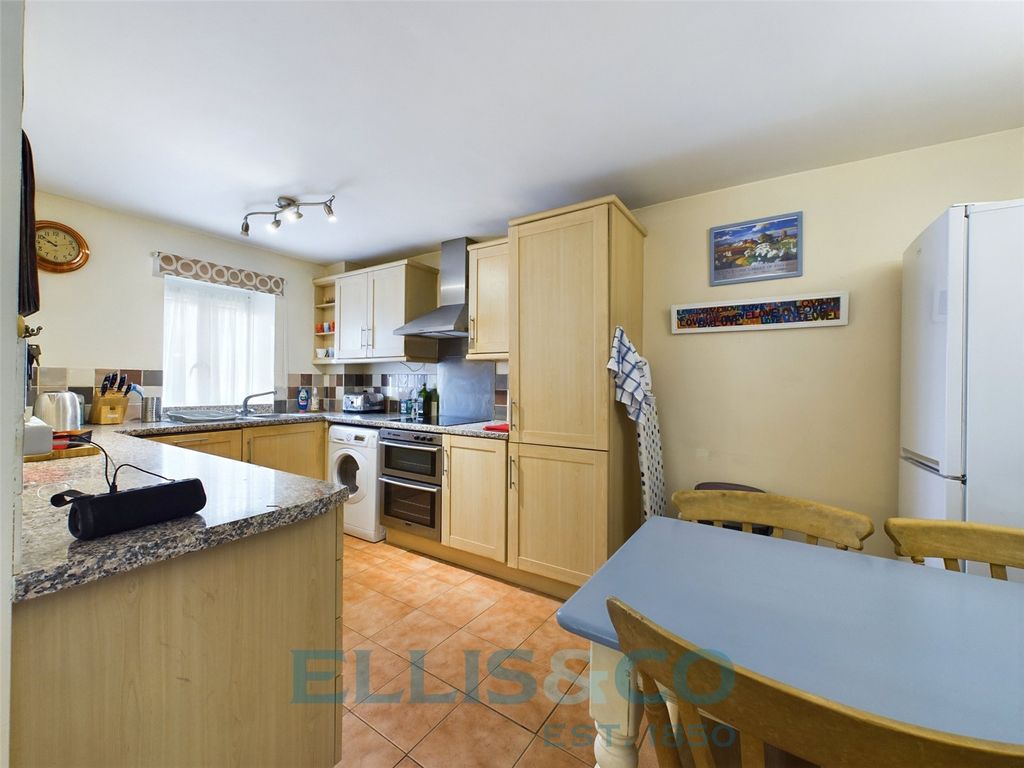 Property photo 3 of 9 Picture No. 53