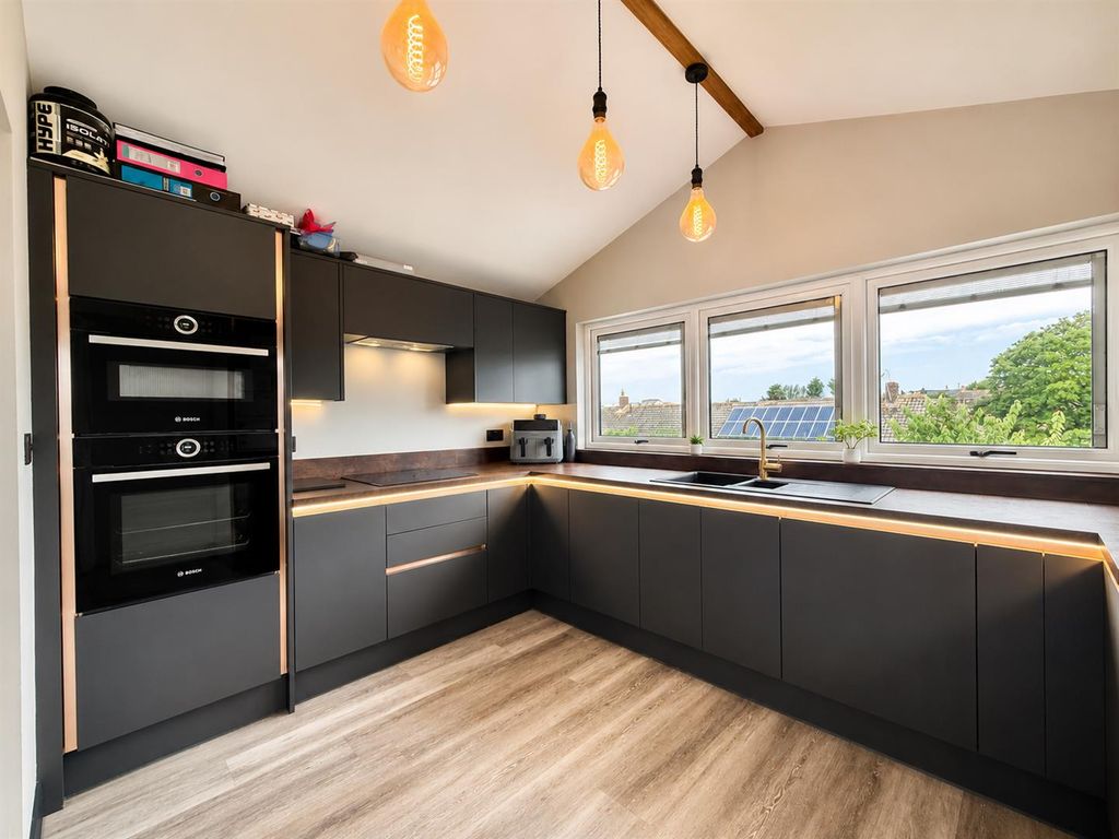 Property photo 2 of 15 Kitchen_.Png