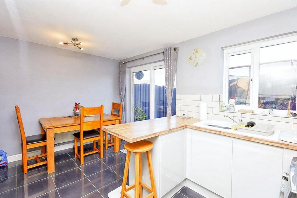 Property photo 2 of 13 Kitchen