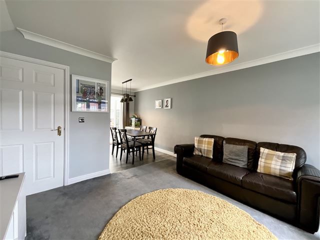 Property photo 3 of 17 Lounge/Diner