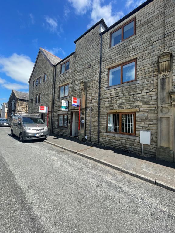 Property photo 1 of 2