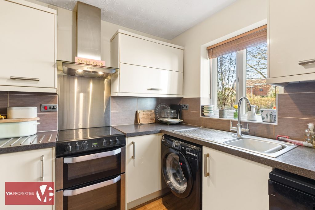 Property photo 3 of 22 Photo 24