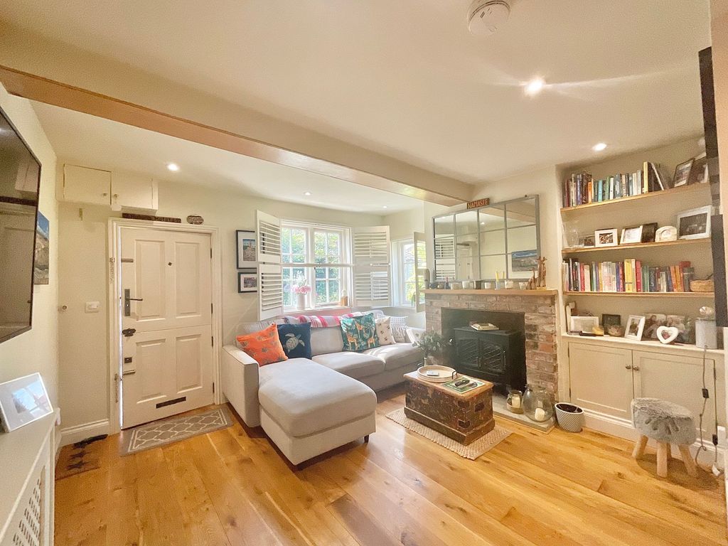 Property photo 2 of 13
