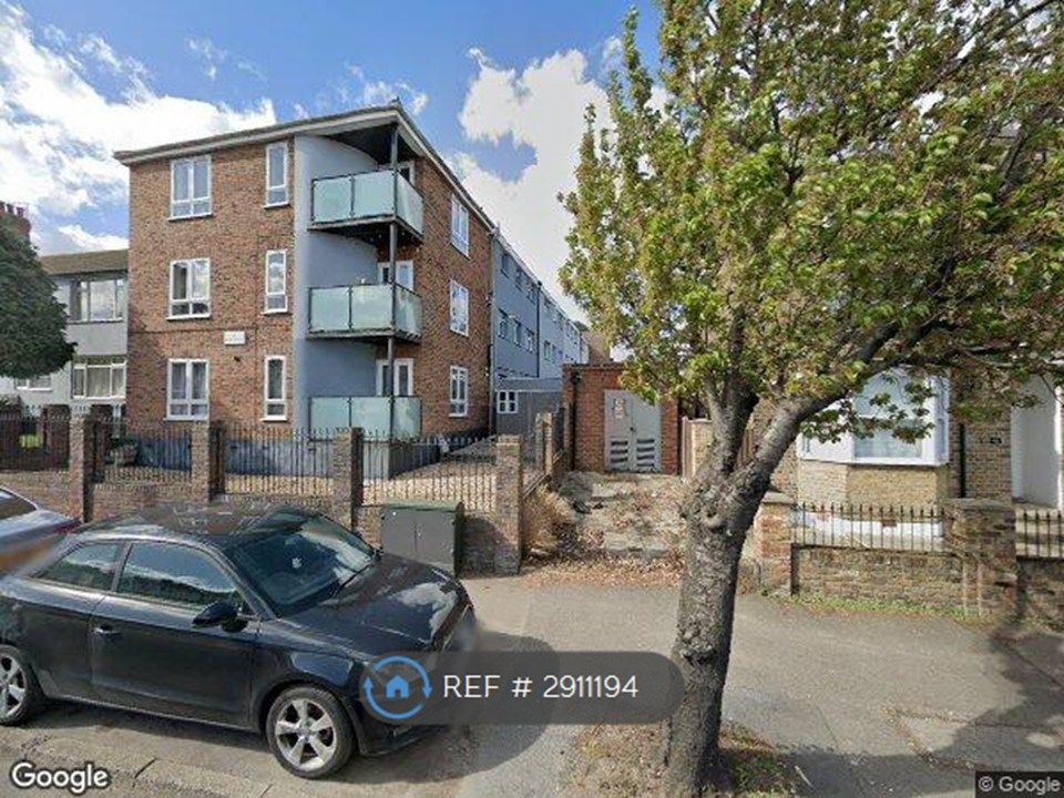 Property photo 2 of 8 Side View Chigwell Road