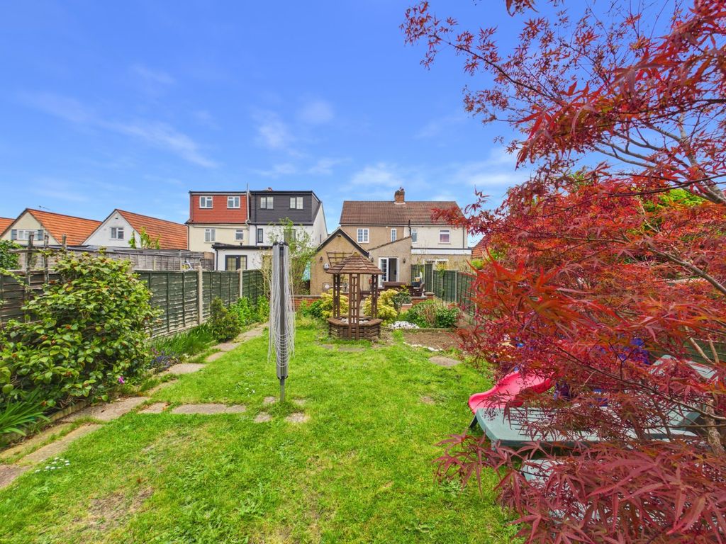 Property photo 3 of 22 Picture No. 18