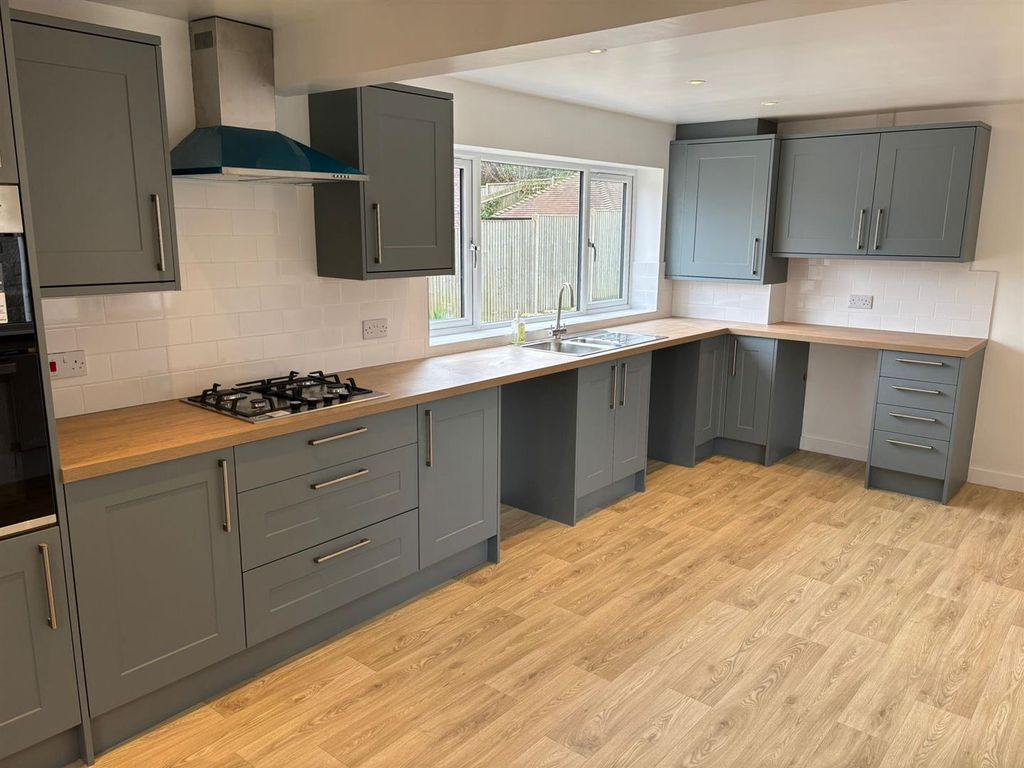 Property photo 2 of 11 Covm6551.Jpg