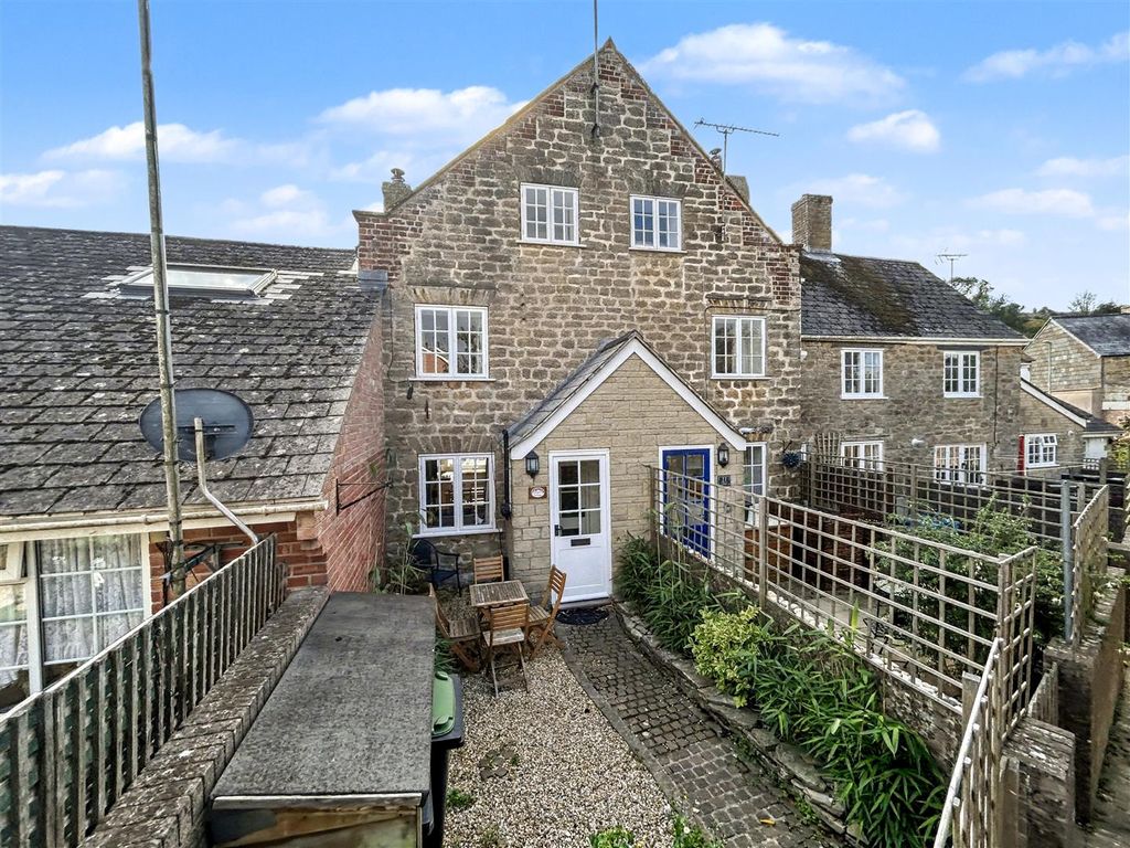 Property photo 1 of 10