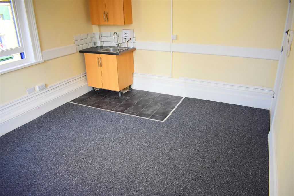 Property photo 3 of 3