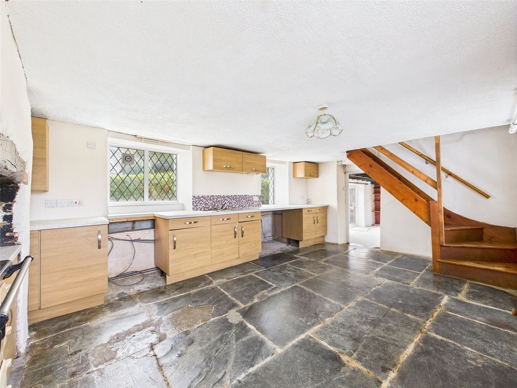 Property photo 2 of 19 Picture No. 03
