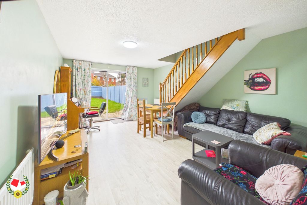 Property photo 2 of 9