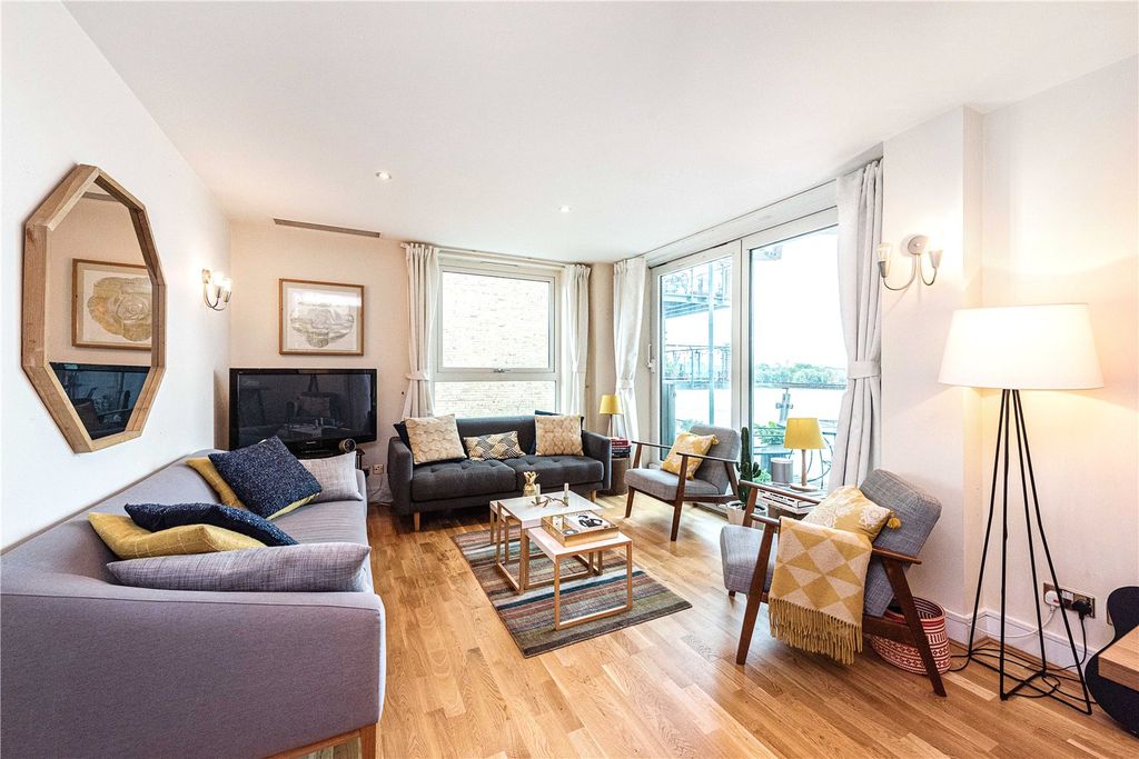 Property photo 1 of 12 Reception