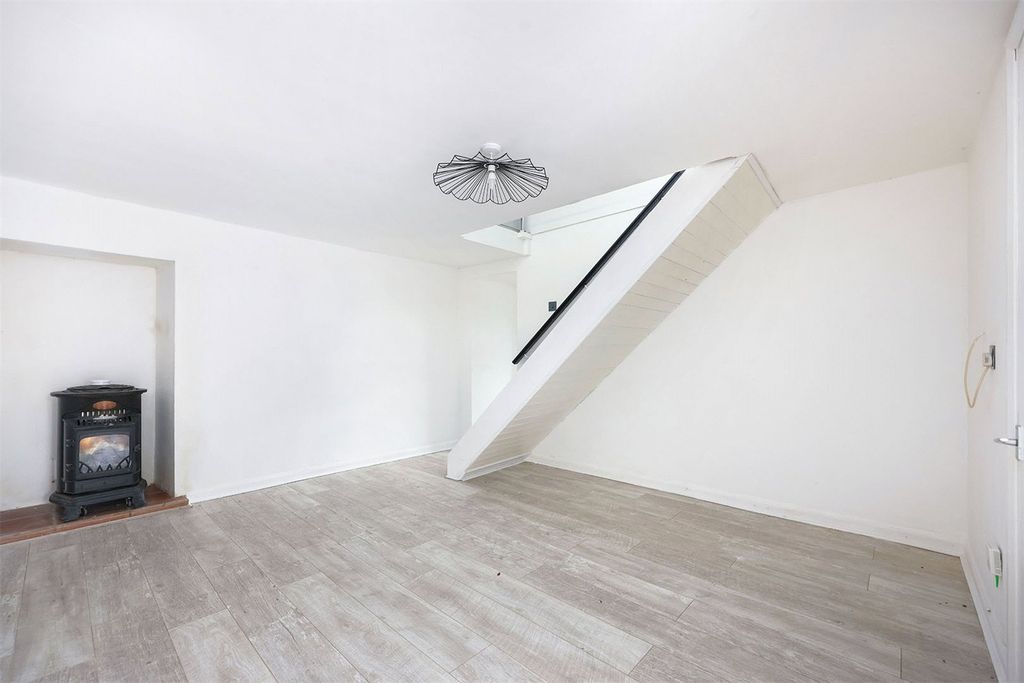 Property photo 3 of 9 Picture No. 05