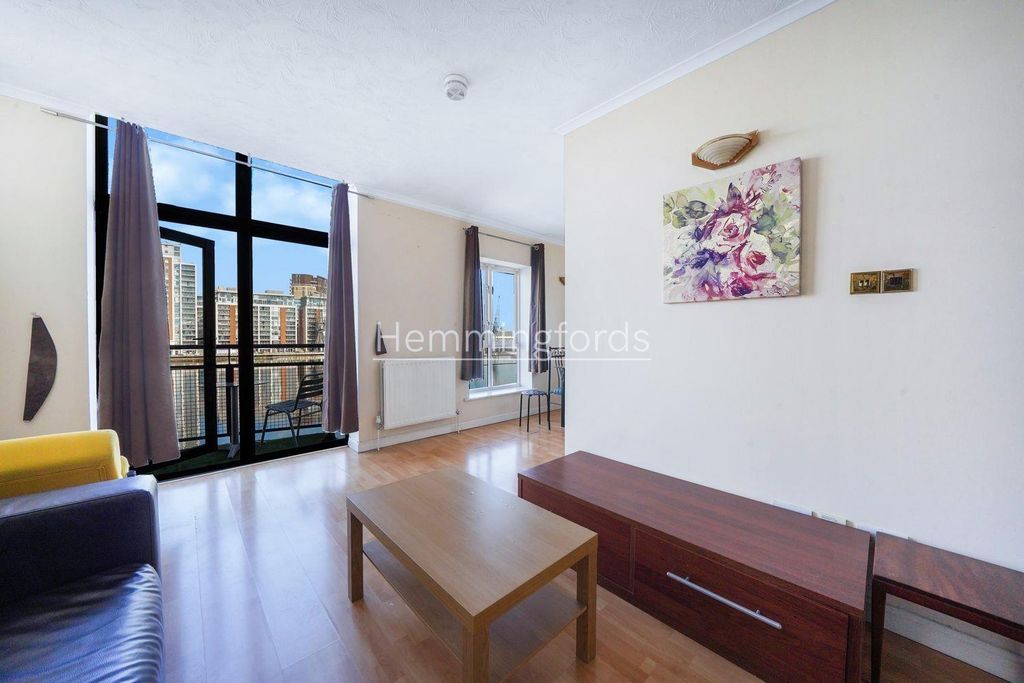 Property photo 2 of 16 Flat 6, 4, York House,-16.Jpg