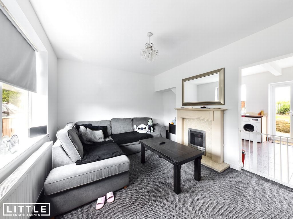 Property photo 3 of 13 Photo 1