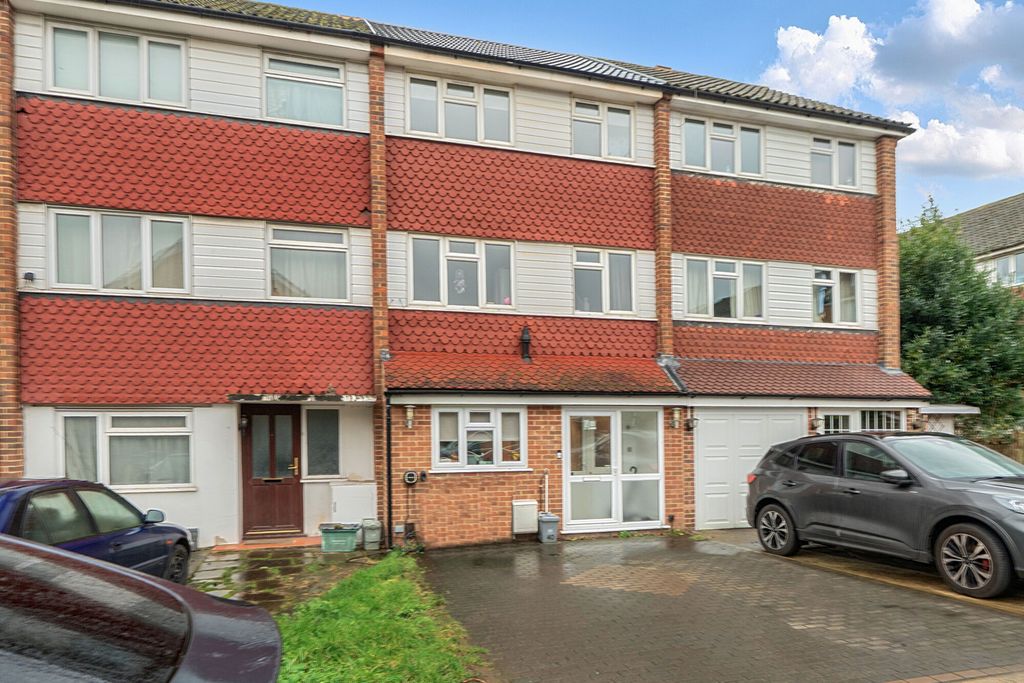 Property photo 1 of 22 1396834-26-69610A...